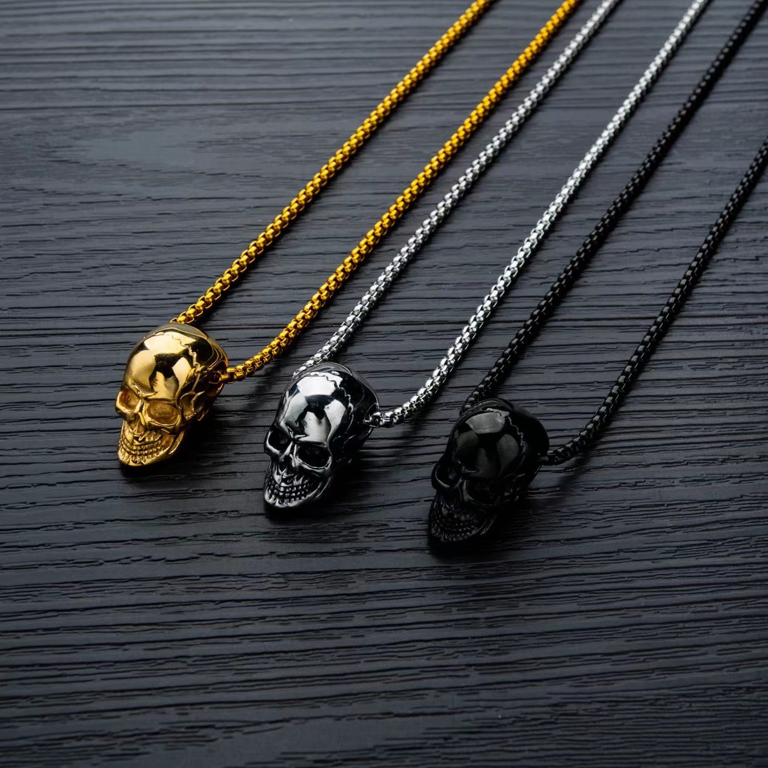 Skull pendant chain